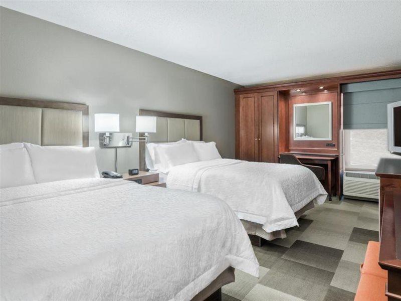 Hampton Inn Boston / Марлбъроу Екстериор снимка