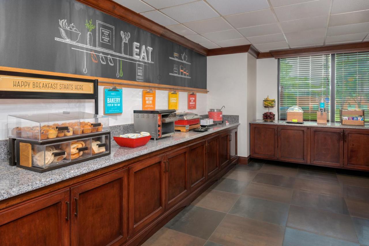Hampton Inn Boston / Марлбъроу Екстериор снимка