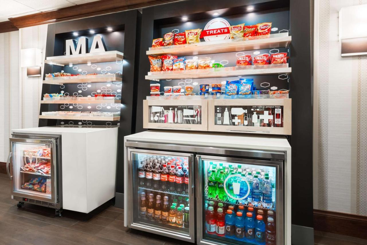 Hampton Inn Boston / Марлбъроу Екстериор снимка