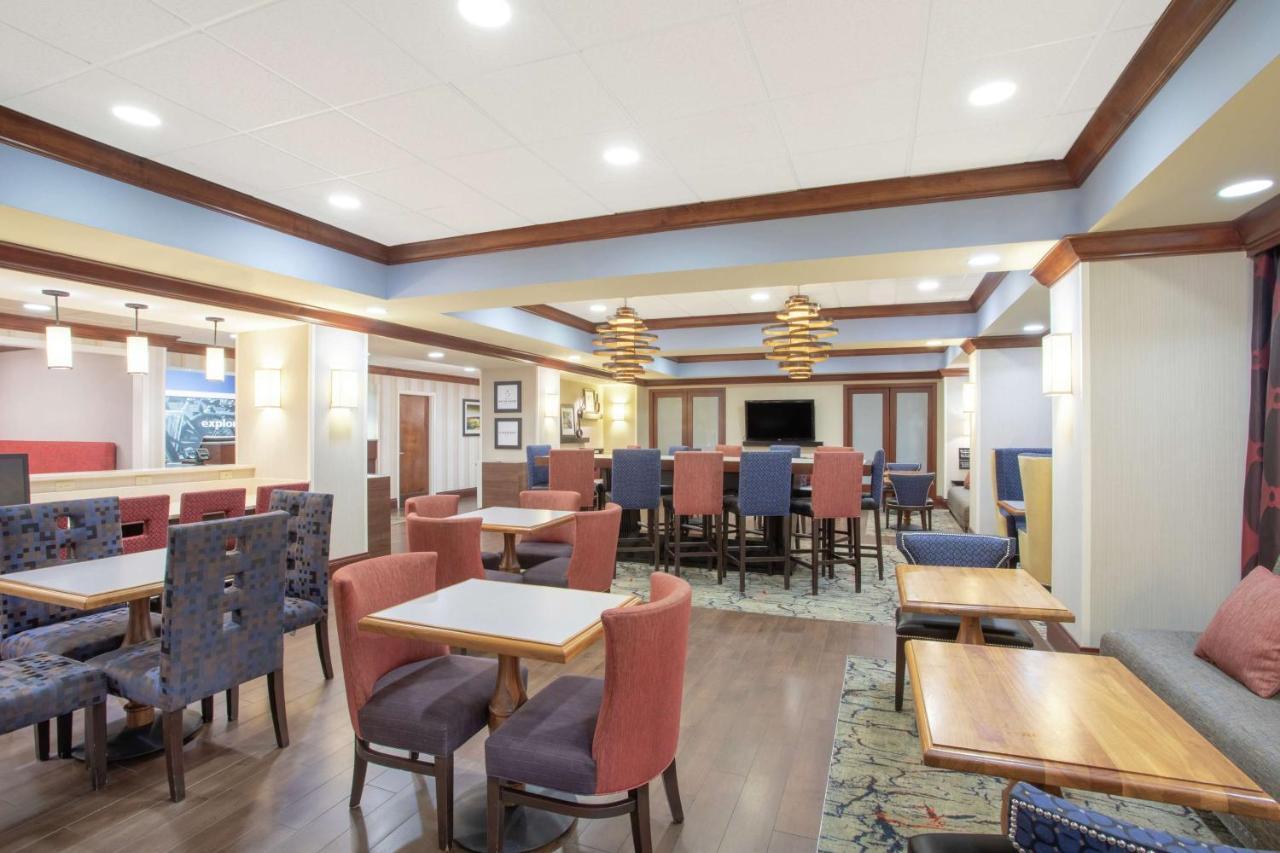 Hampton Inn Boston / Марлбъроу Екстериор снимка