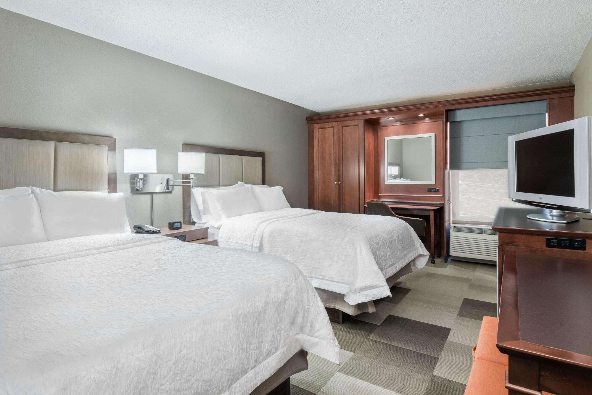 Hampton Inn Boston / Марлбъроу Екстериор снимка