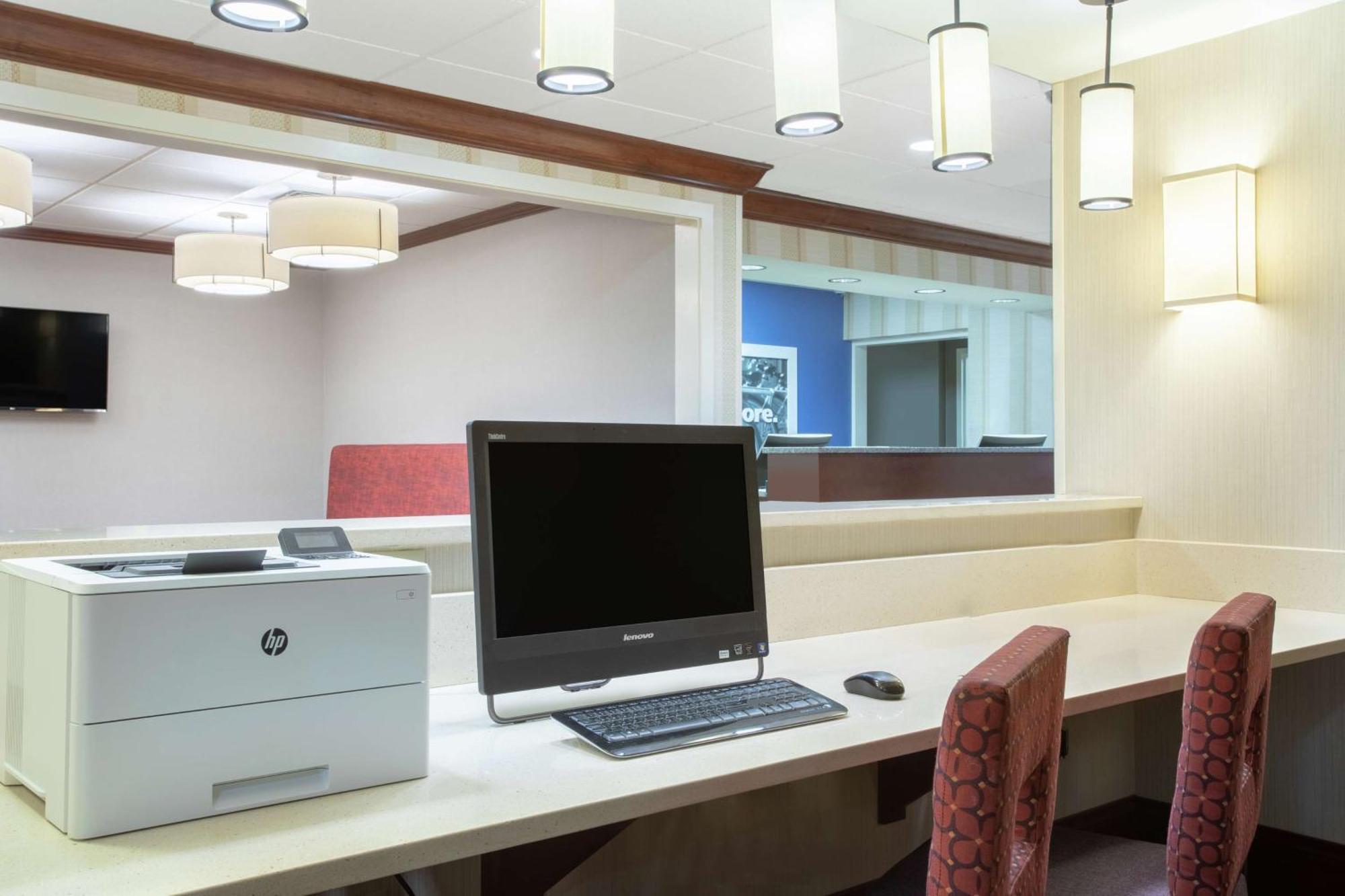 Hampton Inn Boston / Марлбъроу Екстериор снимка