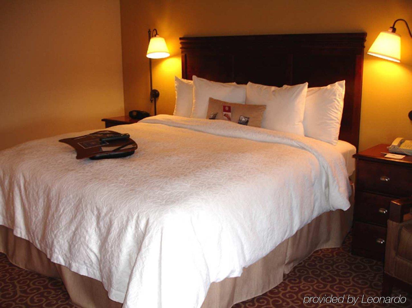 Hampton Inn Boston / Марлбъроу Стая снимка